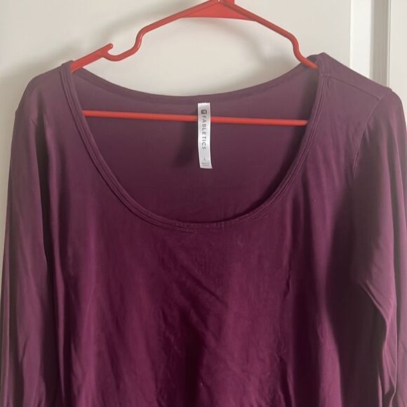 Women’s Fabletics long sleeve large / B18 - Picture 4 of 5